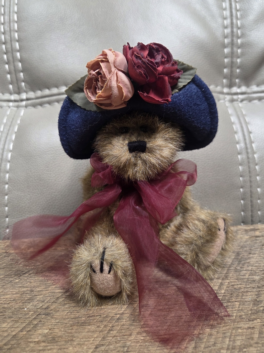 Vintage Boyds Bears Aunt Yvonne Dubeary Plush Jointed Teddy Bear Style 918450